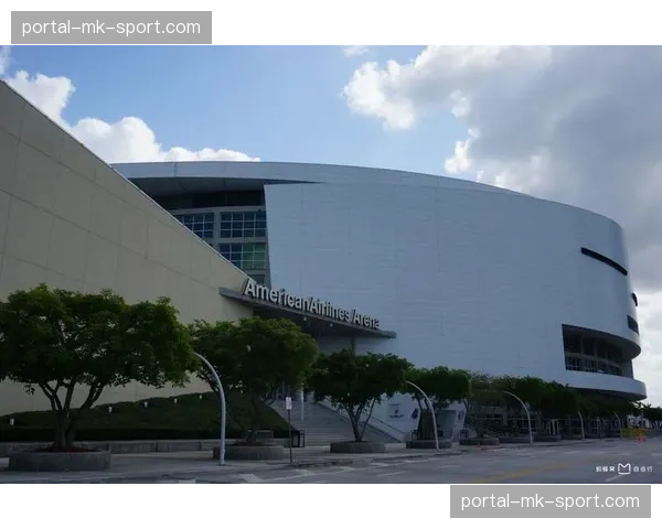 通讯：为迎接2030年世界杯，独行侠主场美国航空中心启动升级改造